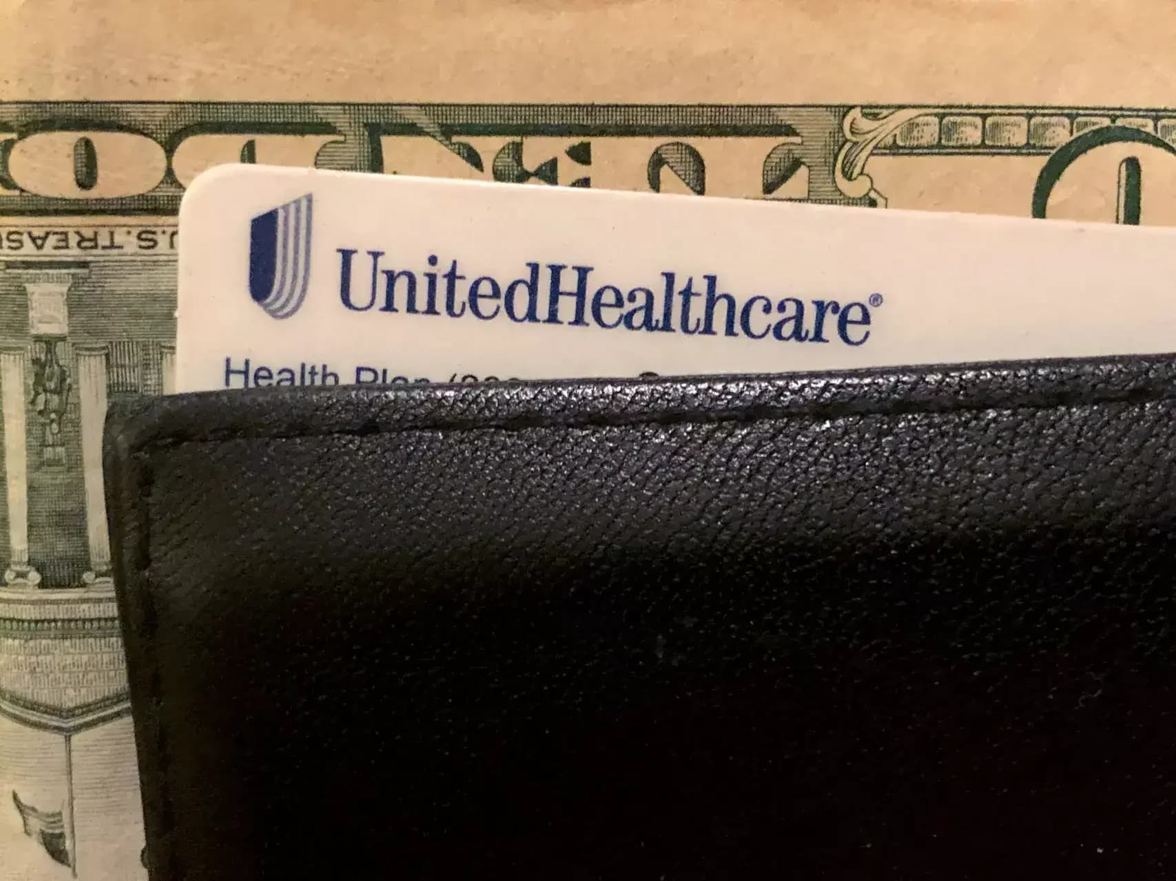 UnitedHealth drops 3% after Berkshire exits entire stake