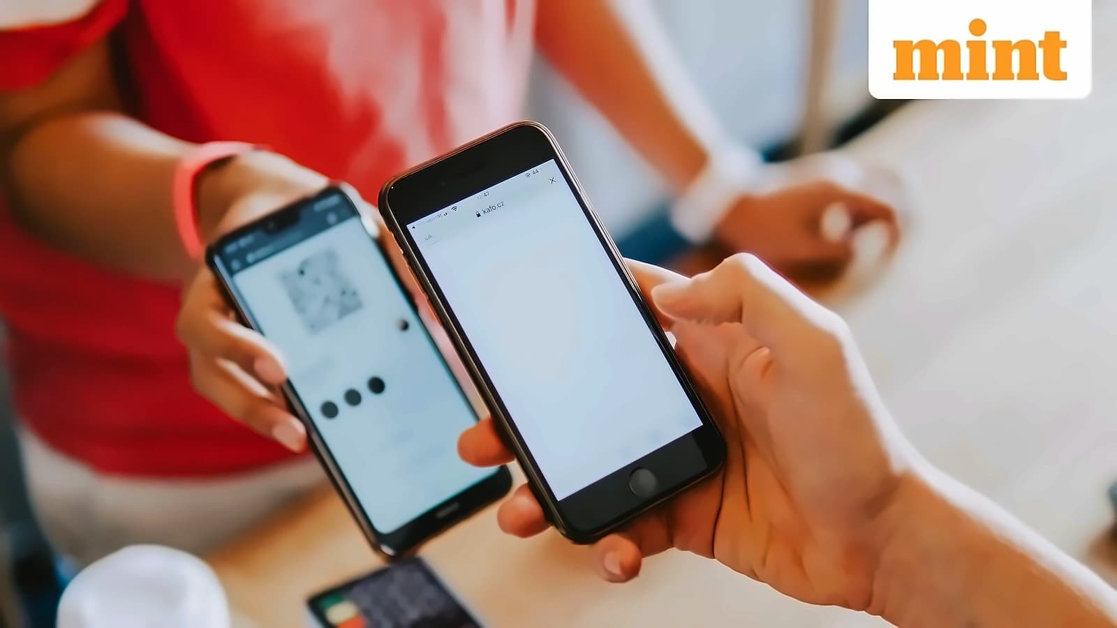 UPI vs Credit Cards: Expert Guide for Daily Spending
