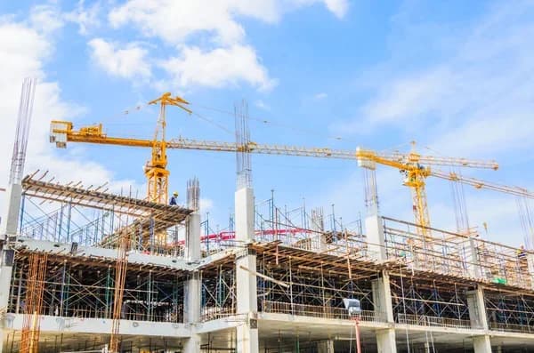 US Construction Spending Falls 3.2% YoY in June 2026 Amid Economic Mixed Signals