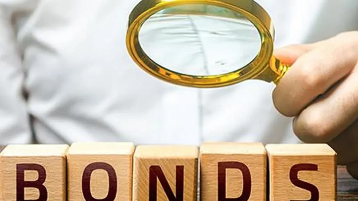 India Bond Rally Pauses as US-Iran Talks Flip-Flop Continues