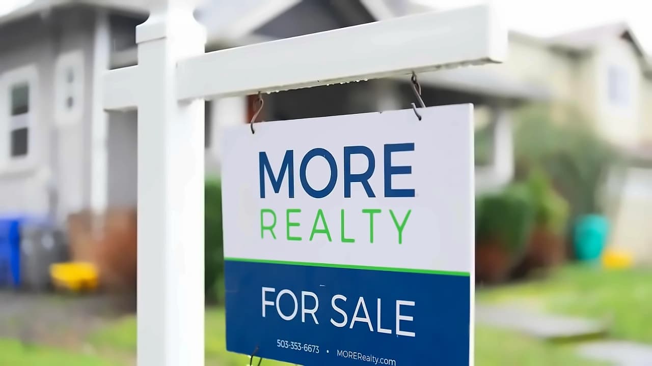 US Mortgage Rates Drop to 6.48% from Nine-Month High