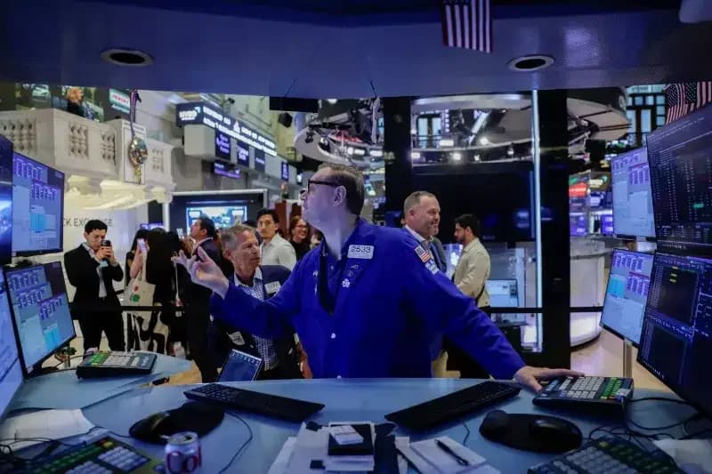 US Producer Inflation Hits 5.4% as Fed Rate Hike Odds Surge to 75%