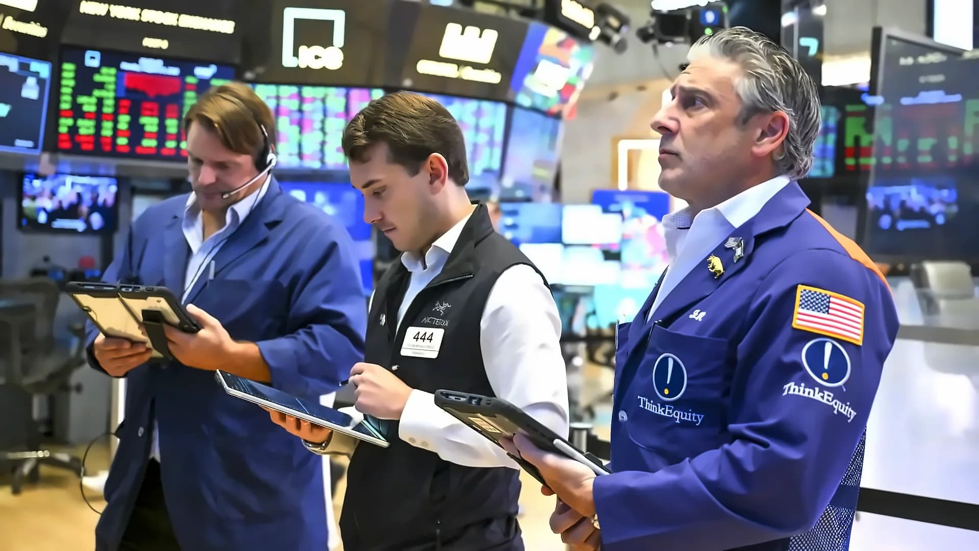US Stocks Rise 3% in August Despite Final Session Decline