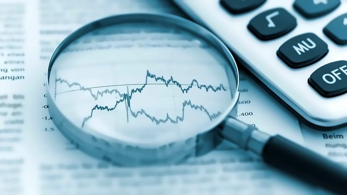FIIs pour ₹50,000 crore into banks, IT, pharma amid strong flows