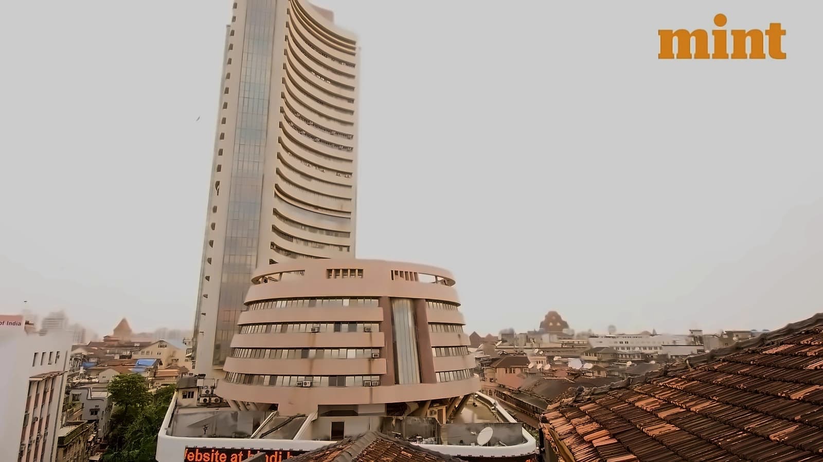 Wipro extends losing streak to fifth session, down 31.69% YoY