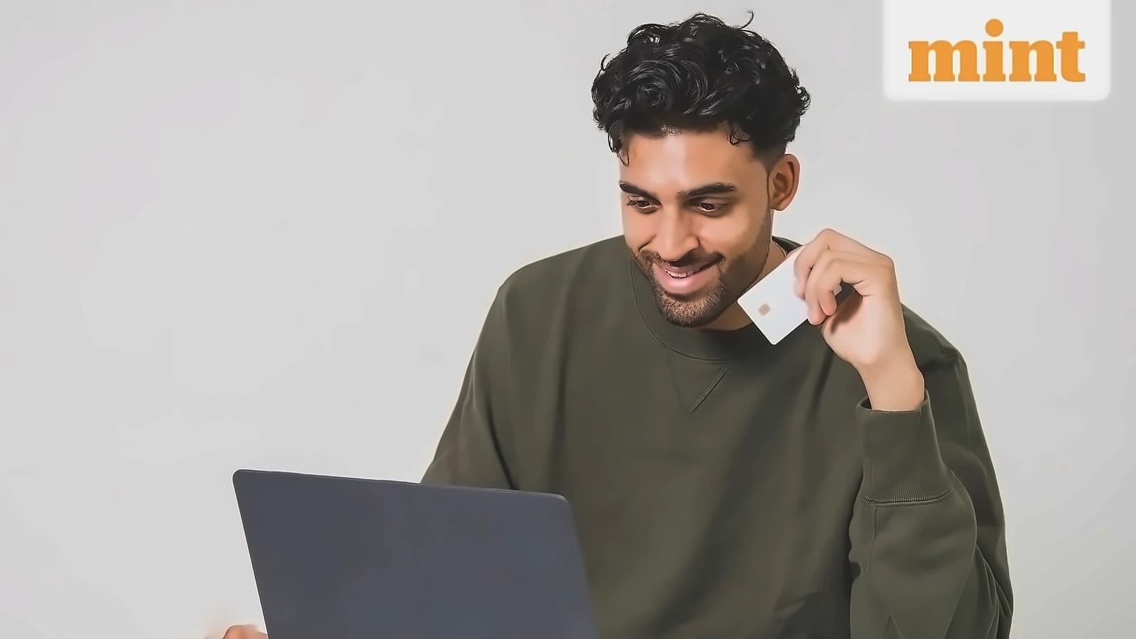 Banks Tighten Credit Card Benefits as Rising Costs Hit Profitability