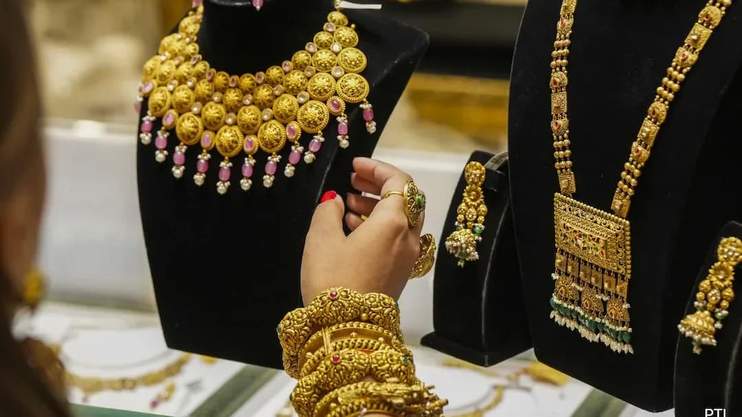 20% Indians Still Plan Gold Purchases Despite PM's Appeal: Survey