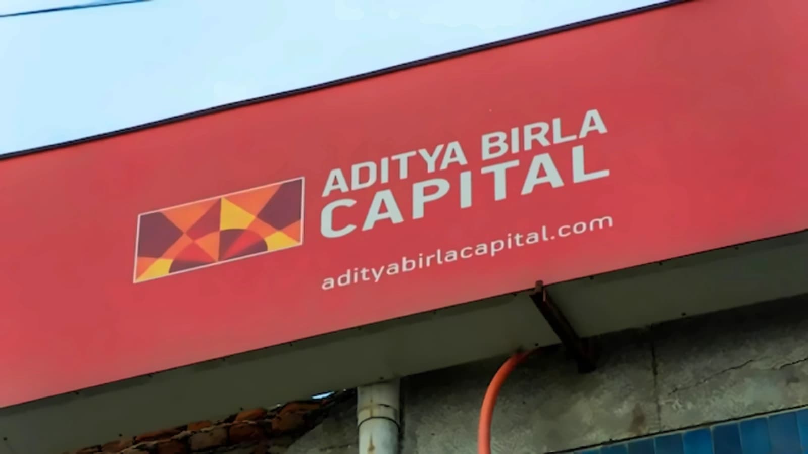 ABCL invests ₹124 cr in health insurance arm via rights issue