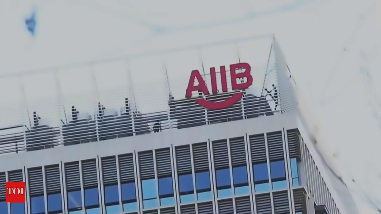 AIIB Launches $10B Facility as Gulf States Urge Trump Against Iran War