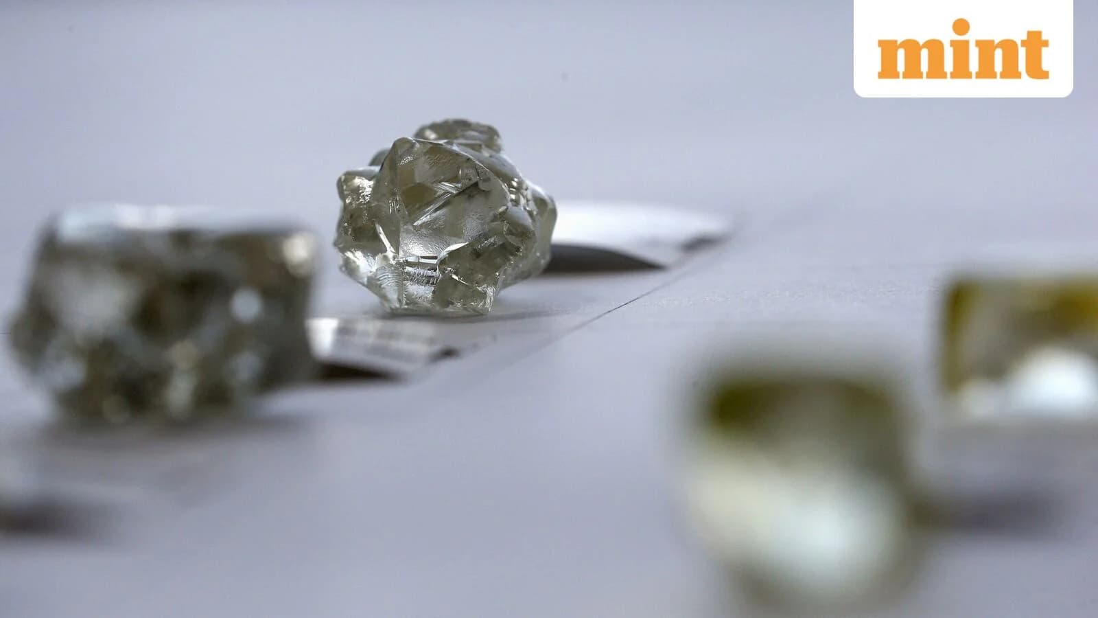 Angola seeks 20-30% De Beers stake amid diamond market challenges