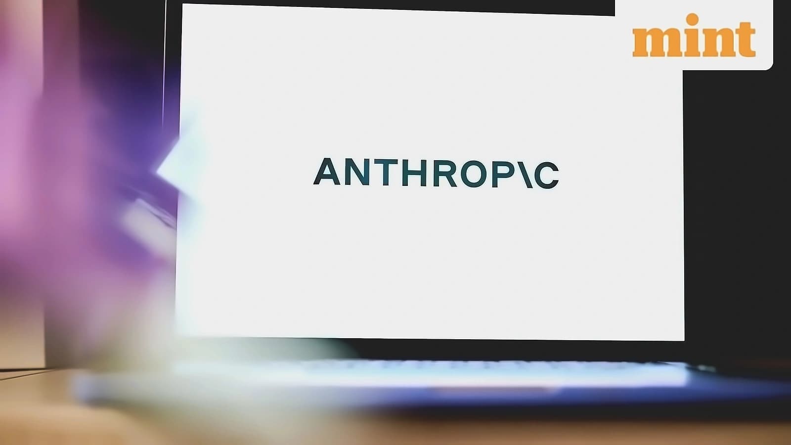 Anthropic Mythos Withholding Sparks AI Debate Amid Cyber Risks