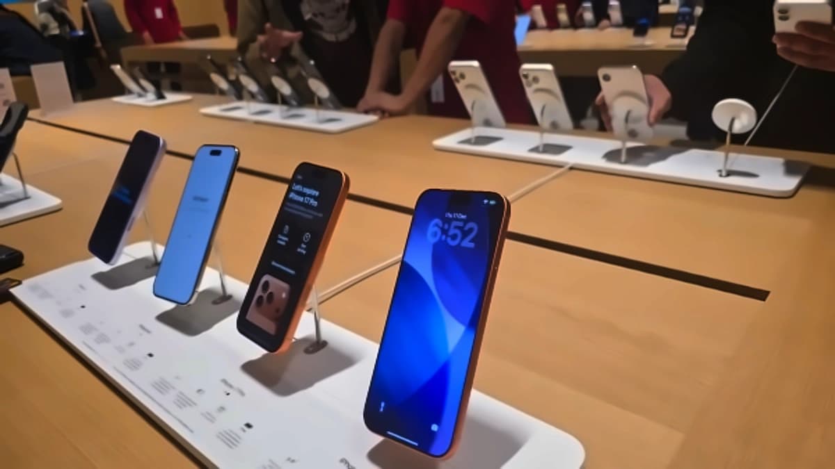 Apple Raises MacBook, iPad Prices by ₹1.7L; India Imports Surge