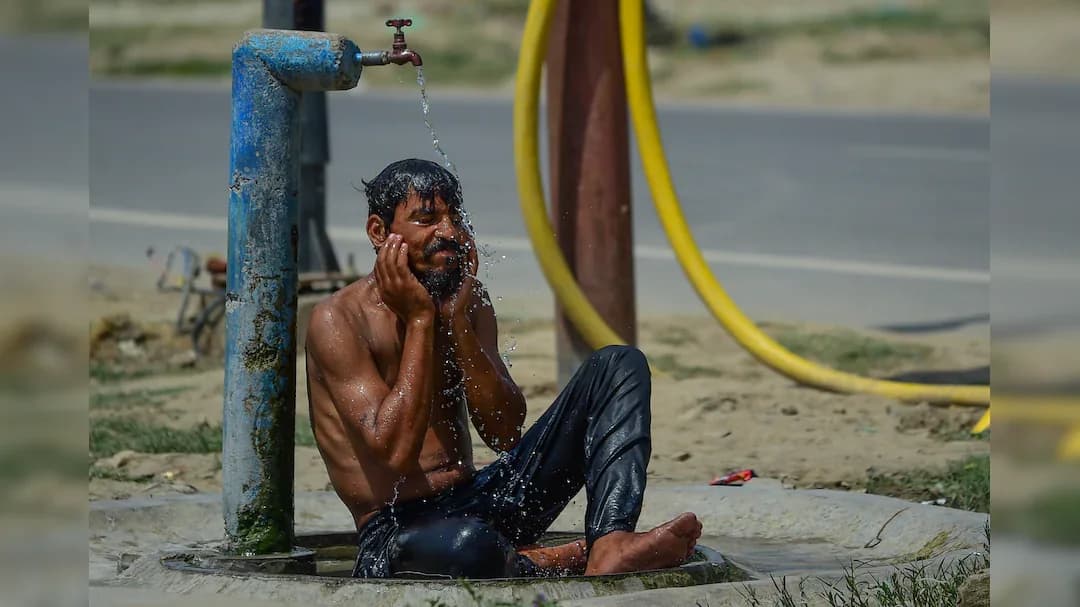 Oil Prices Drop 5% as US-Iran Talks Progress Amid Energy Crisis