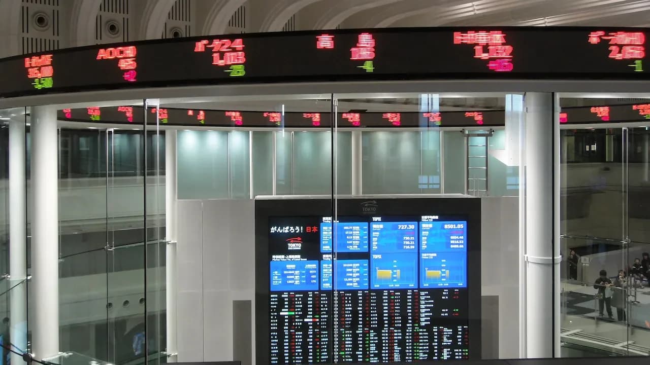 Asian Markets Surge as Korea GDP Beats Estimates, Samsung-SK Hynix Rally