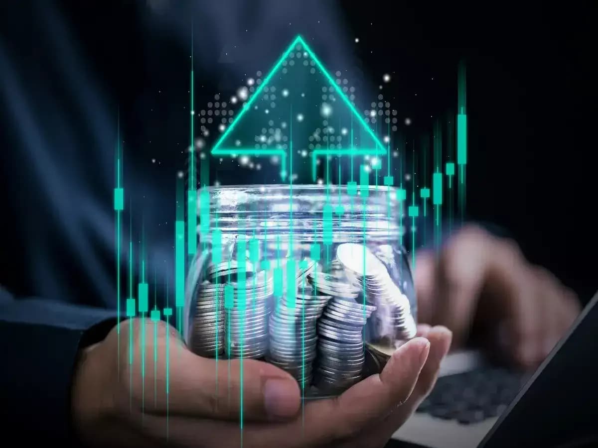 Banks boost renewable energy credit 7% in April amid climate taxonomy push