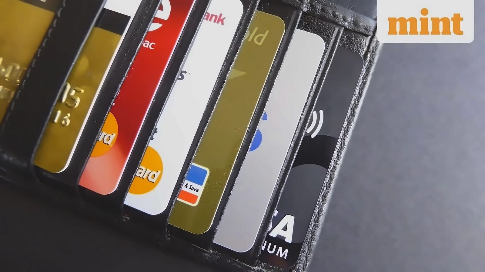 Banks Cut Credit Card Limits: Key Triggers & Management Tips