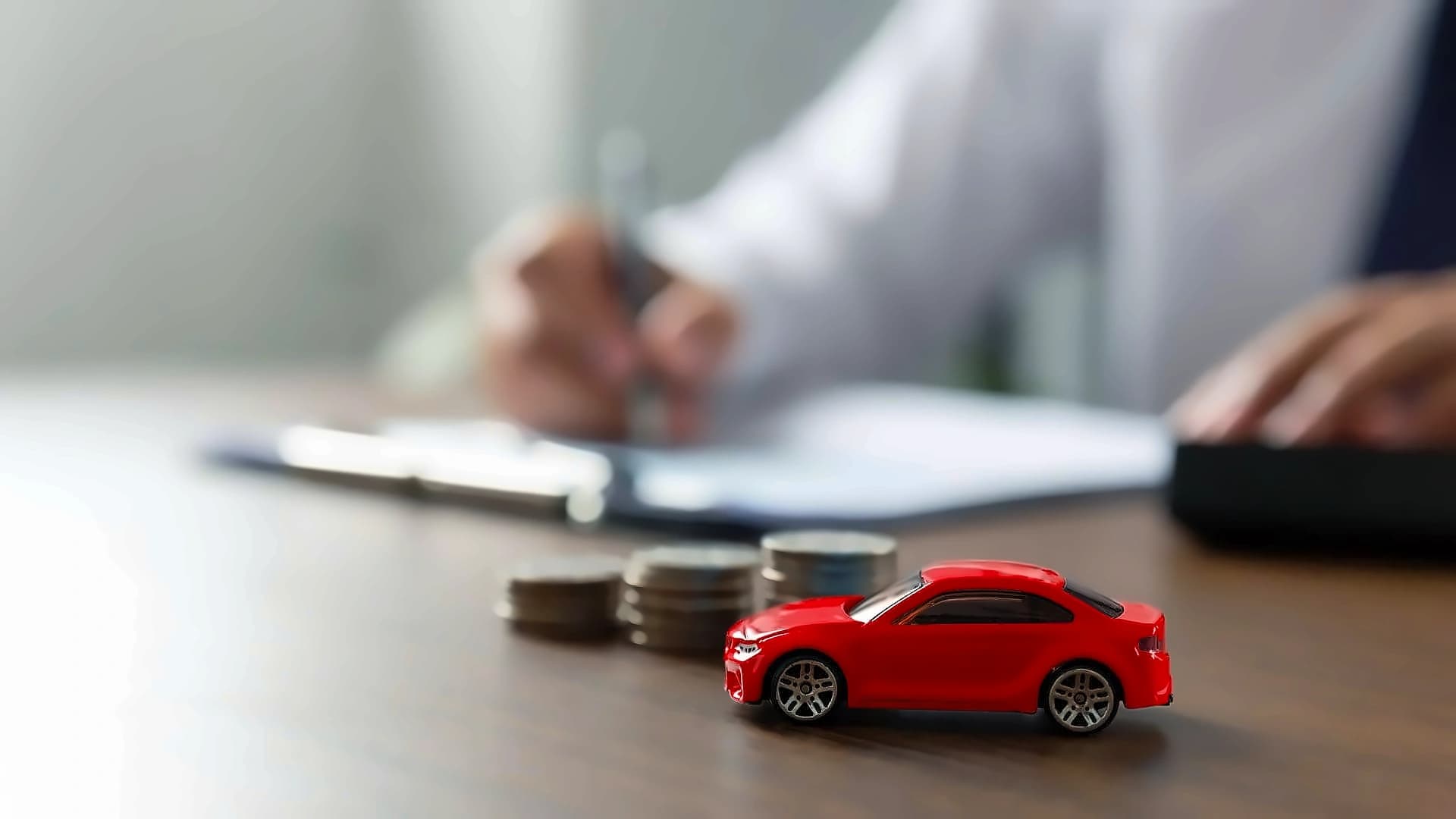 Car loan rates start at 7.35%: Top offers and EMI comparisons