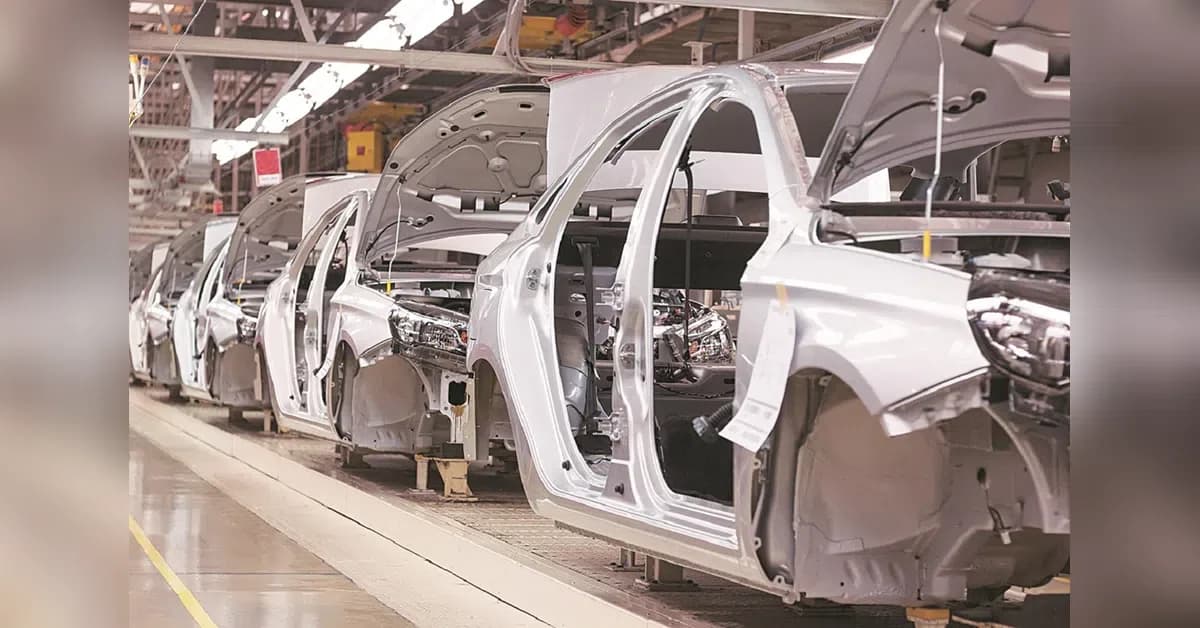 Carmakers hire software engineers as vehicle tech drives recruitment shift