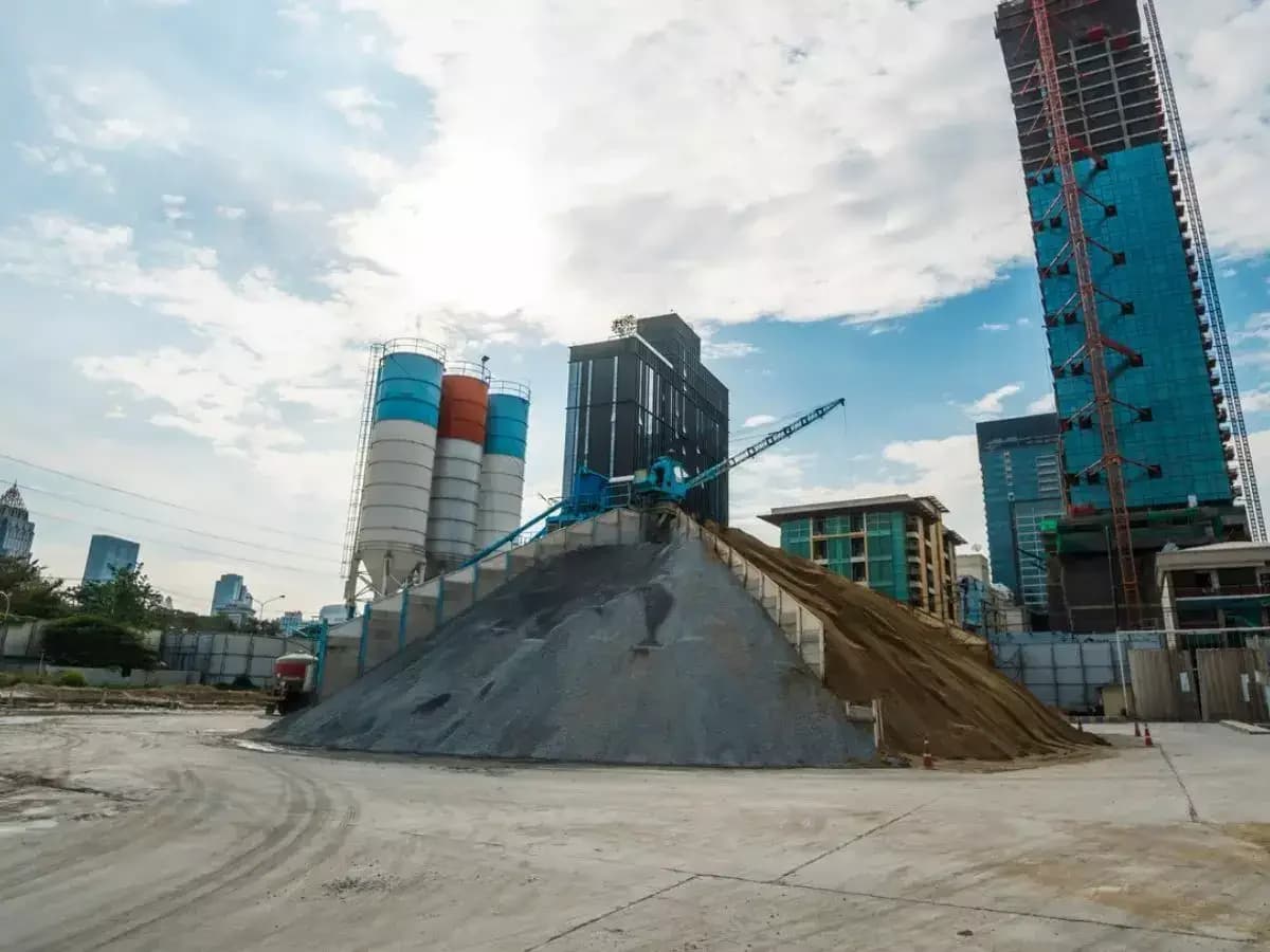 Cement Stocks Face Monsoon Weakness and Cost Inflation Risk
