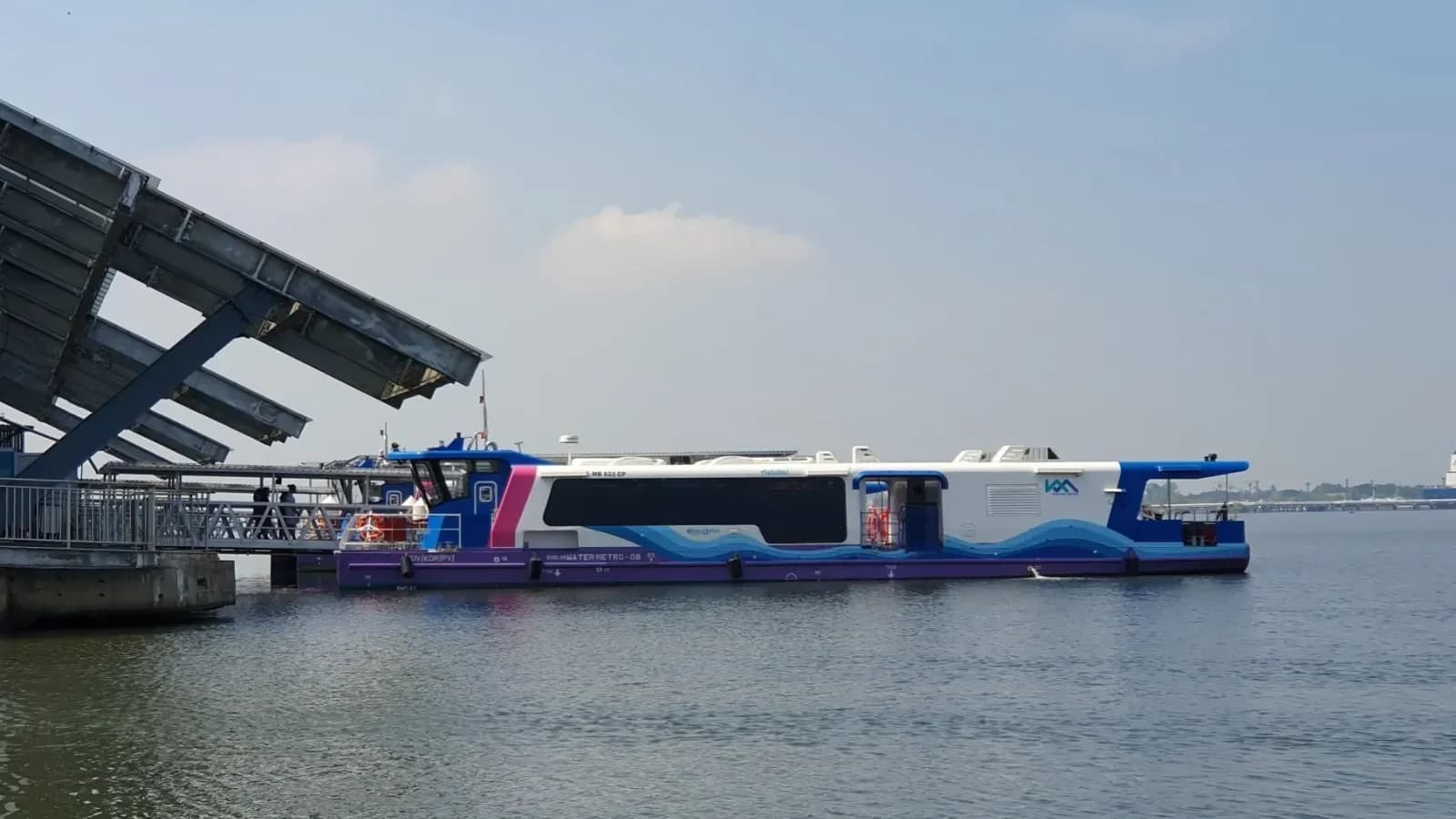 Centre launches water metro in 18 cities; Patna, Varanasi in first phase