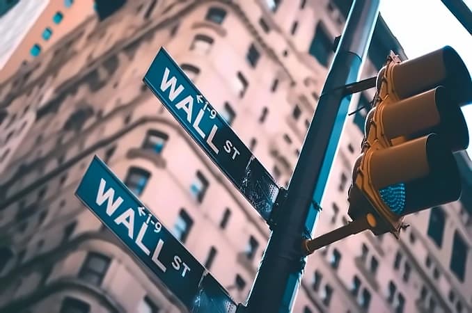 IMF Backs Tokenized Stocks for 24/7 Trading Despite Liquidity Risks