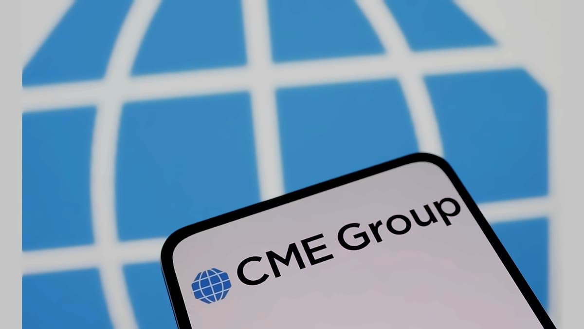 Gold Drops 1.5% as CME Cuts Margins for Second Time in Two Months