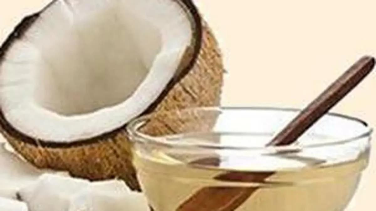 Coconut oil prices surge to ₹260/kg amid Onam festival demand