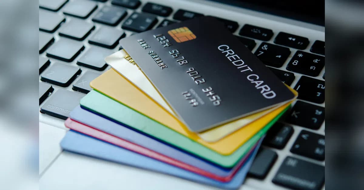 SBI Cards shares hit ₹623.8, credit card spends cross ₹23.62 trillion