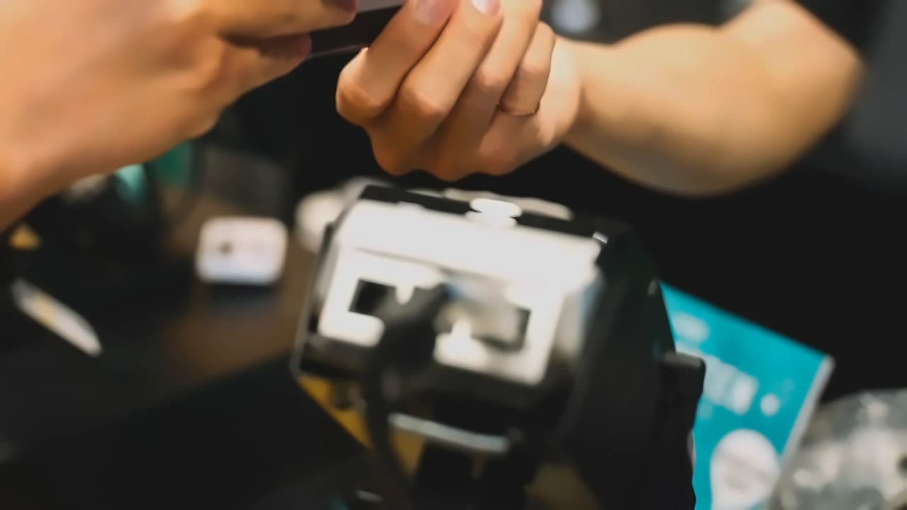Credit Card Points Can Cut Holiday Costs: Key Tips for Cardholders