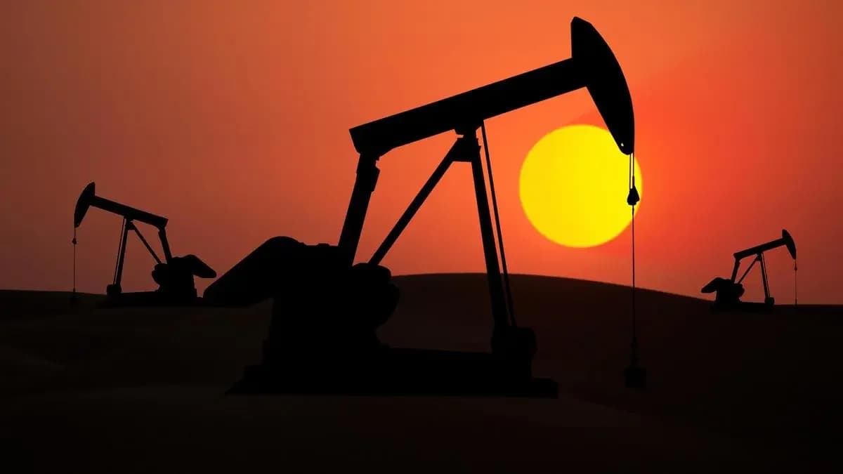 Crude oil futures drop ₹138 to ₹9,085 on weak global cues