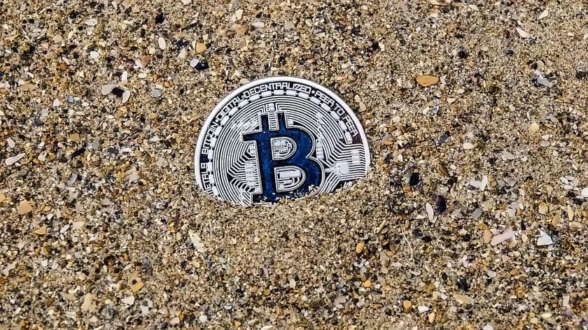 Crypto Portfolio Allocation: 1-10% Mix with Stocks for Diversification