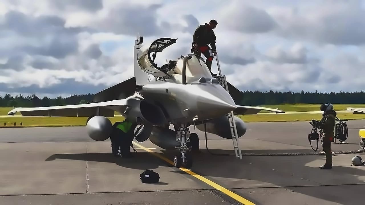 Dassault Aviation shares surge 8.1% on strong H1 results