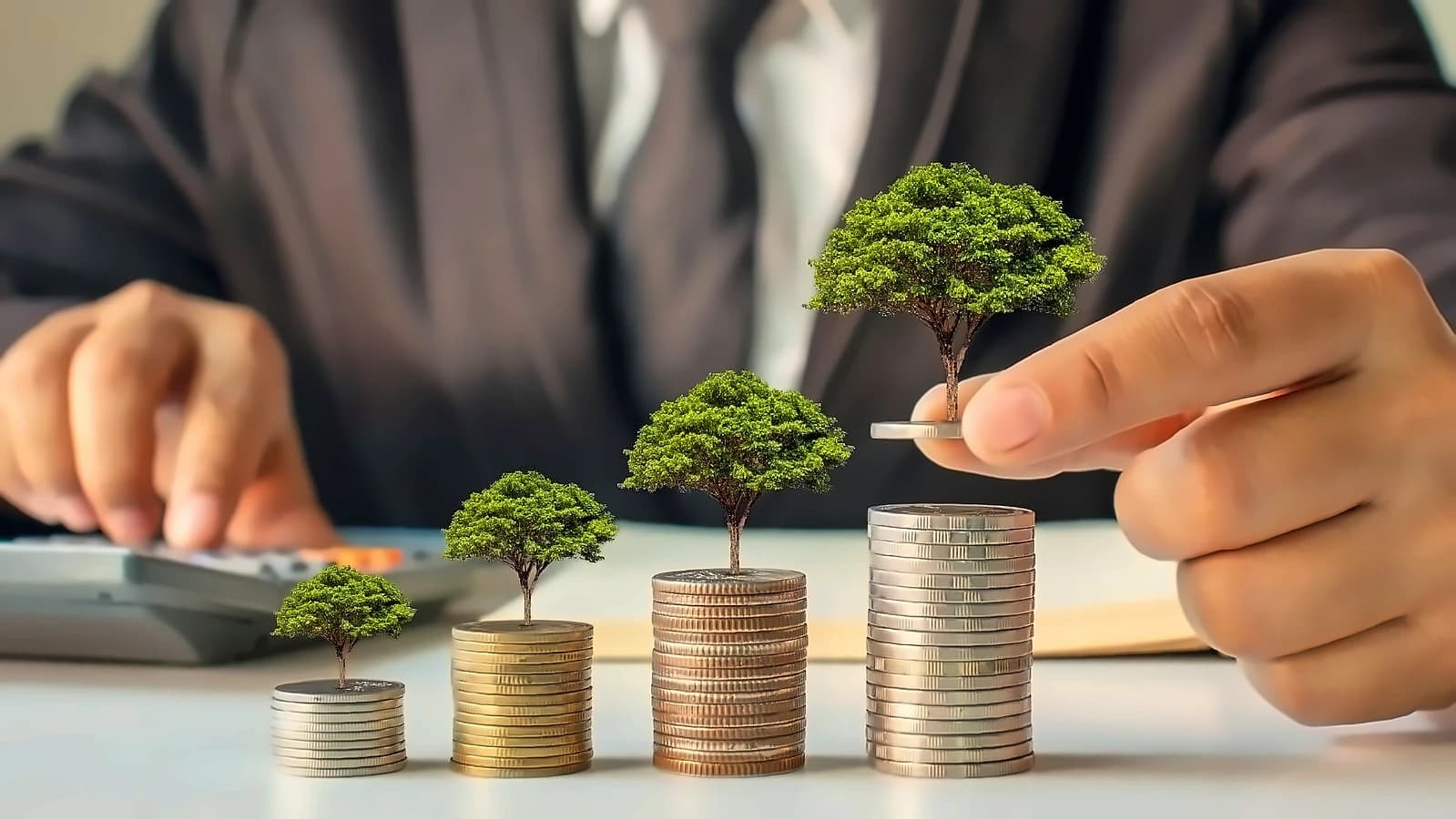 Equity inflows drop 5% to ₹38,440 crore as Iran-US tensions trigger market crash