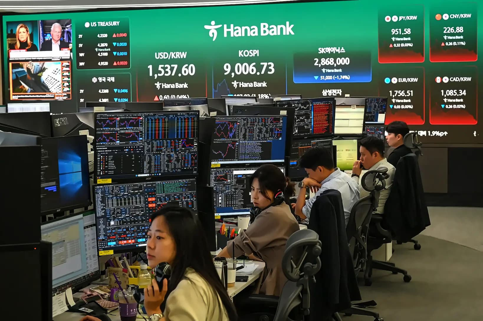 Asian stocks hit two-week low as Apple price hikes spark global tech selloff