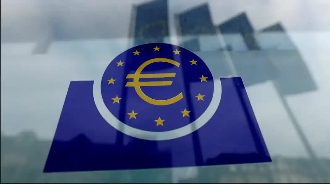 European shares slip 0.5% as tech stocks drag; ECB decision awaited