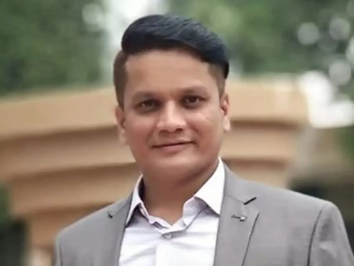 Expert warns against fresh buying despite market rebound