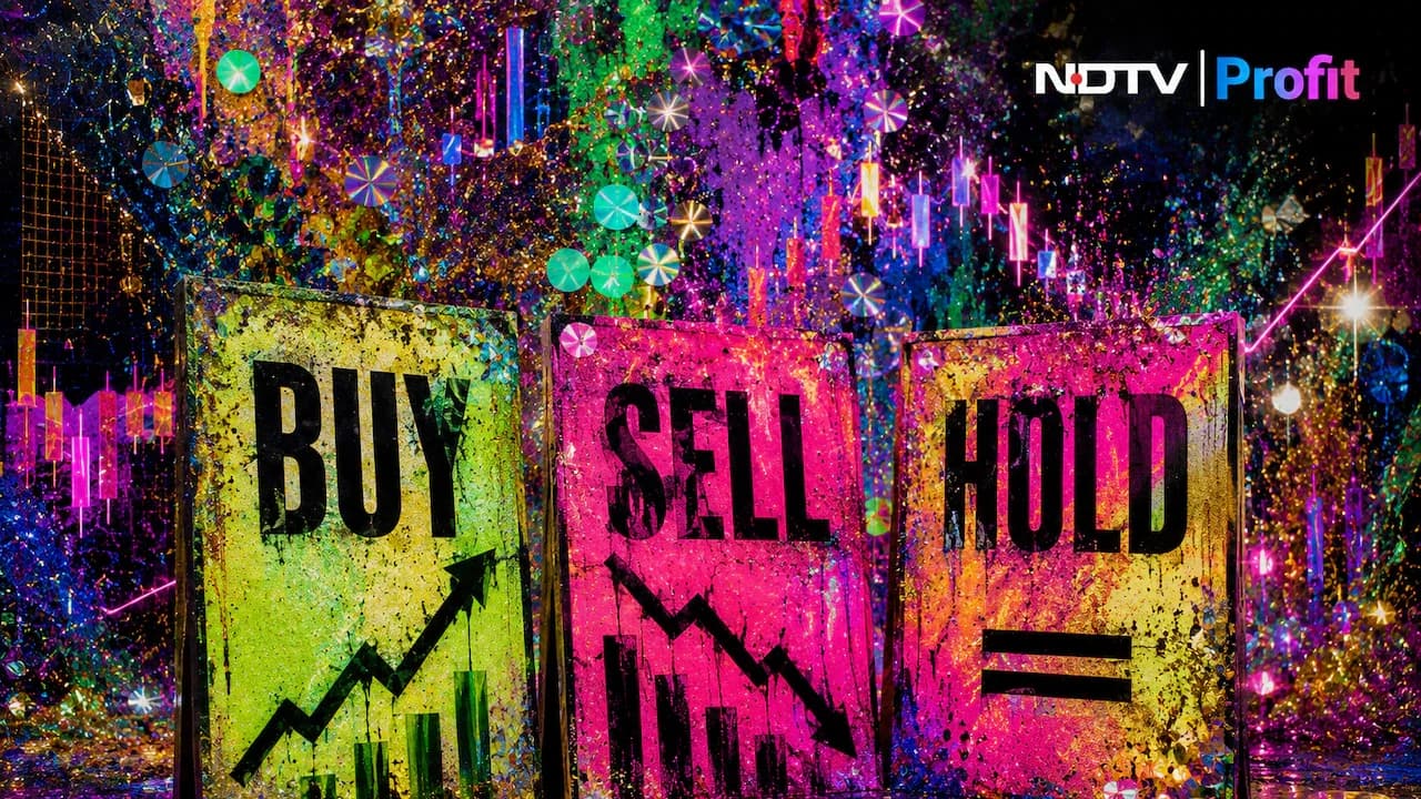 Market Expert Picks: Hold Reliance, Buy Ashok Leyland, Trent & Phoenix Mills