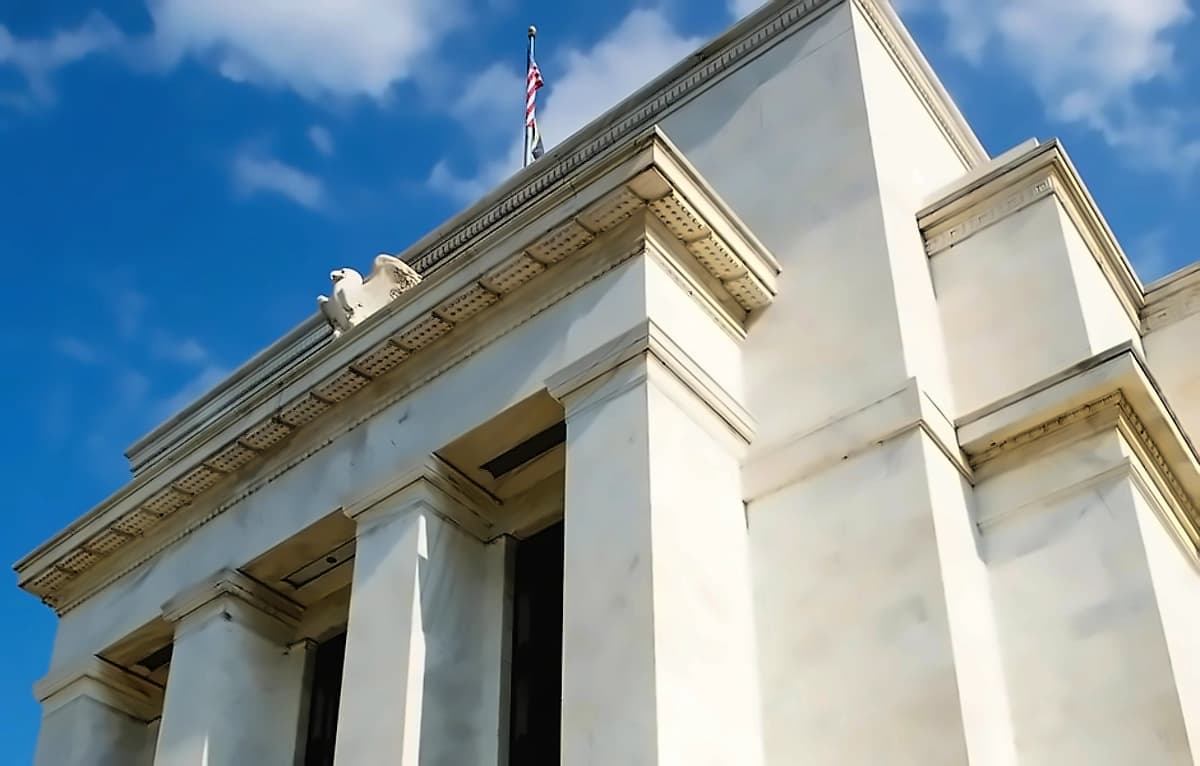 Fed Rate Hike Locked In: Warsh Faces First Test as Markets Bet 85%