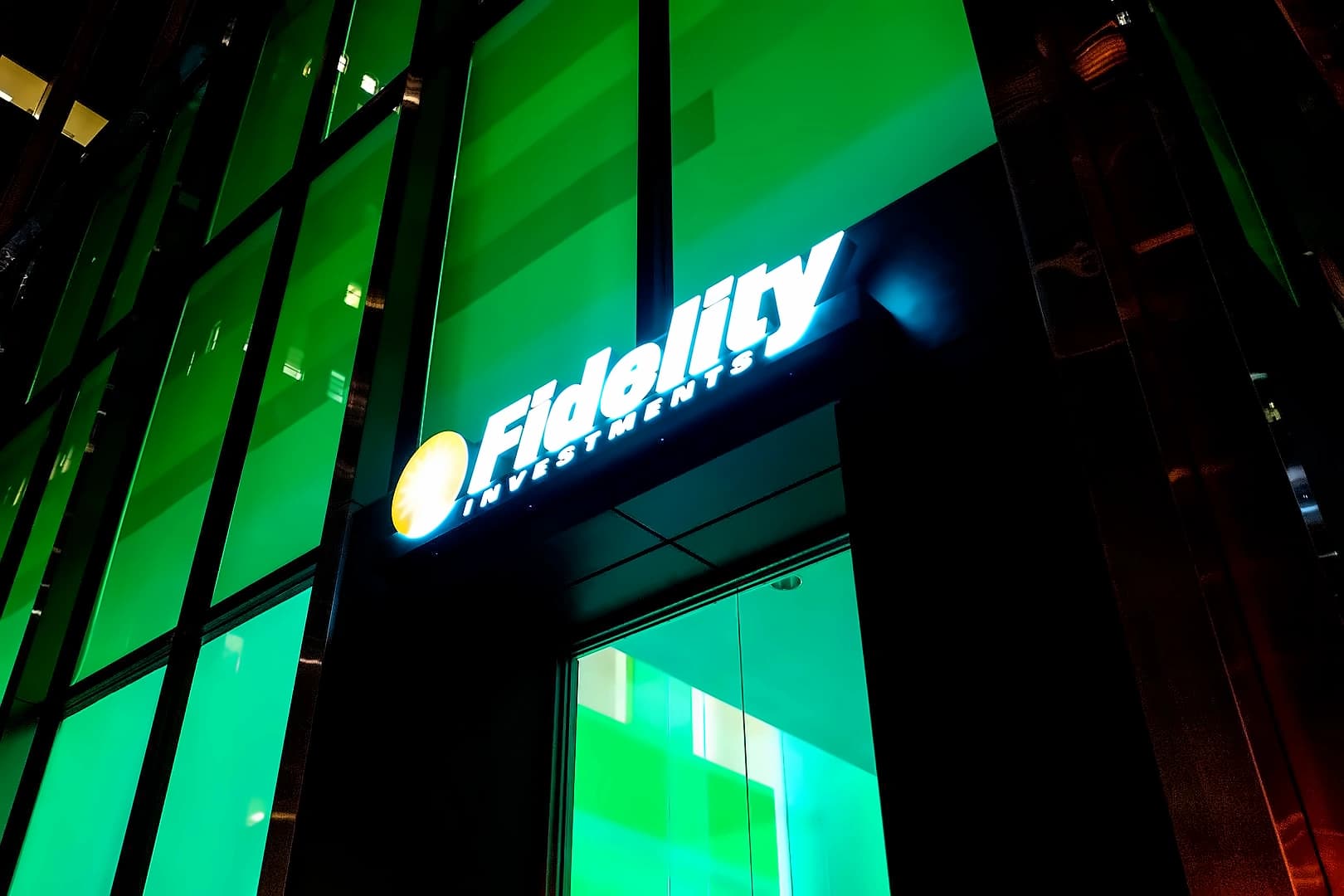 Fidelity Launches Stablecoin Reserve Fund Amid Wall Street Rush