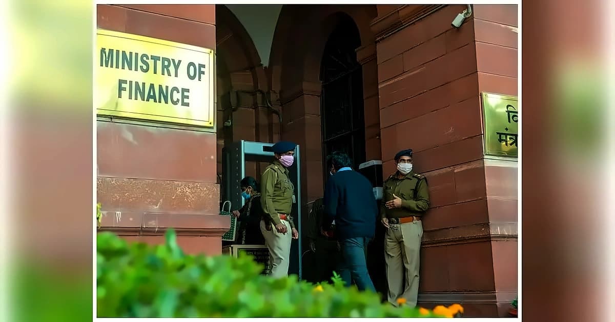 Finance Ministry calls for strategic reinvention amid global uncertainties