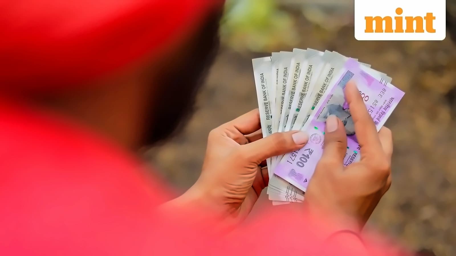 Financial Experts Warn Against Lending to Family and Friends