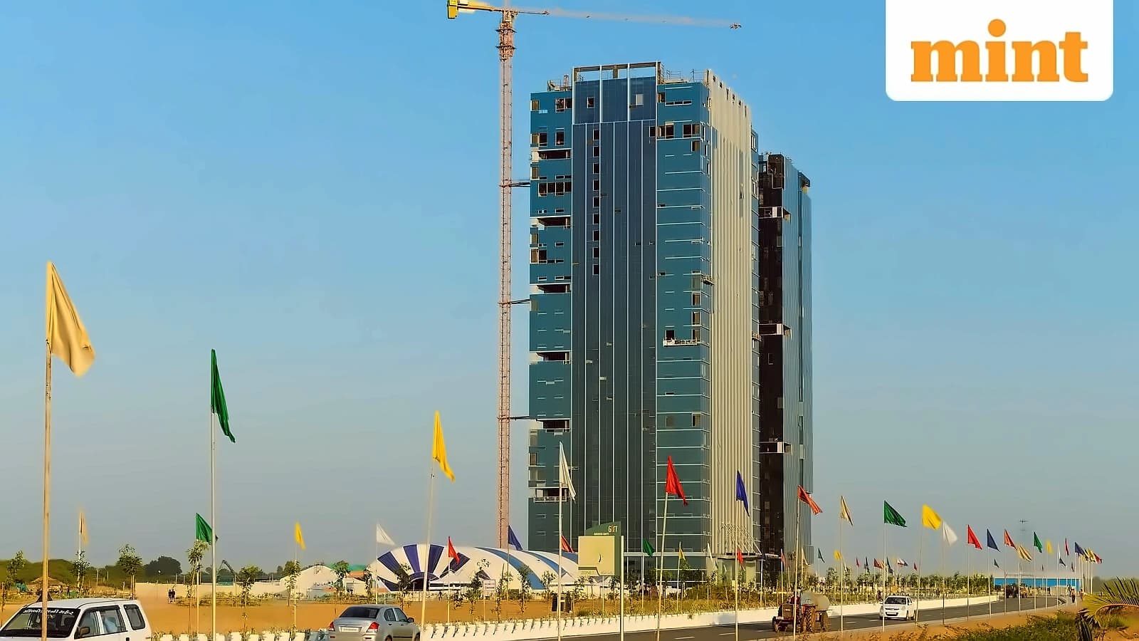 Fintechs rush to GIFT City for NRI investment platforms