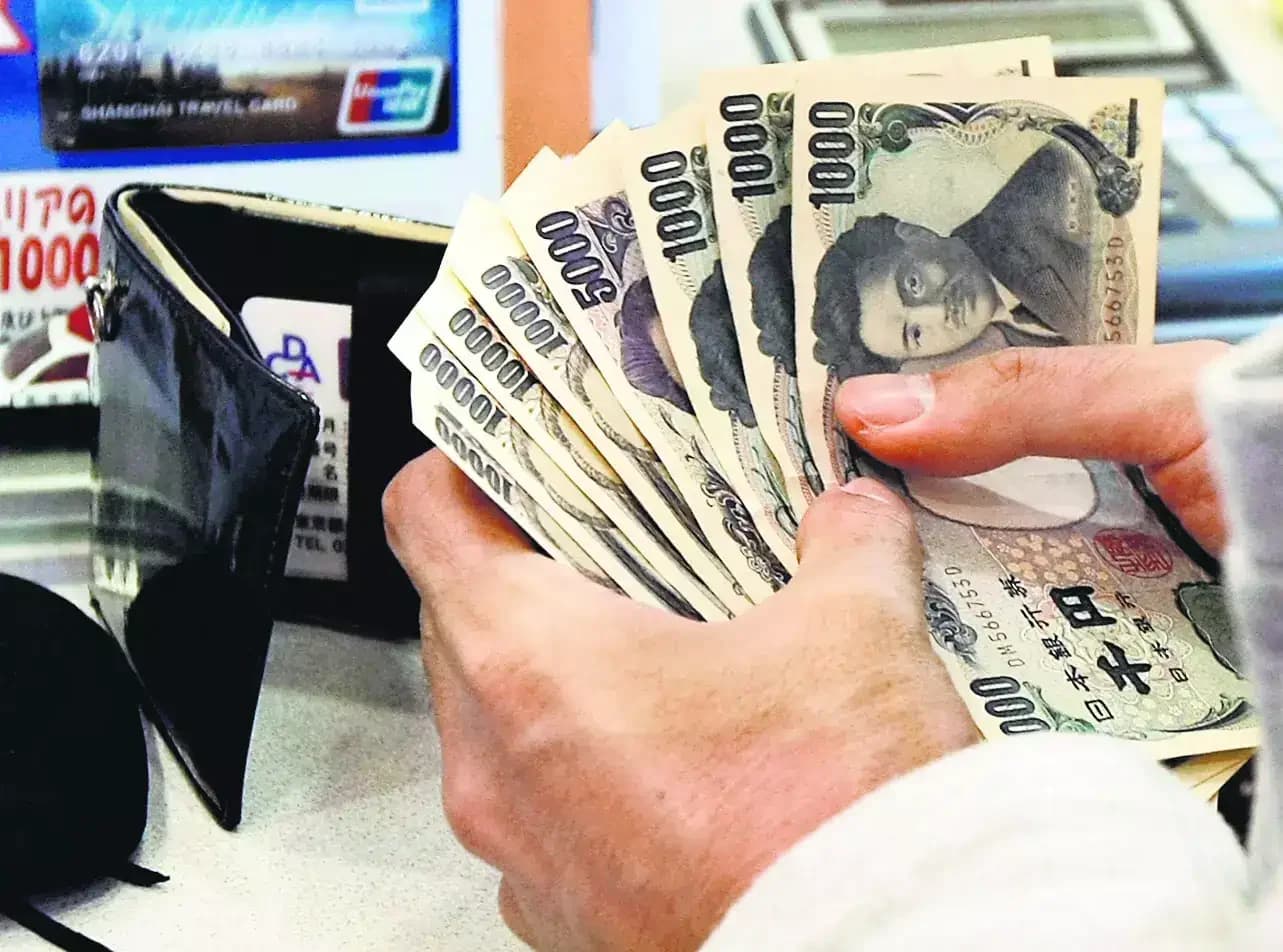 Foreign investors pour record $18.65 billion into Japanese stocks
