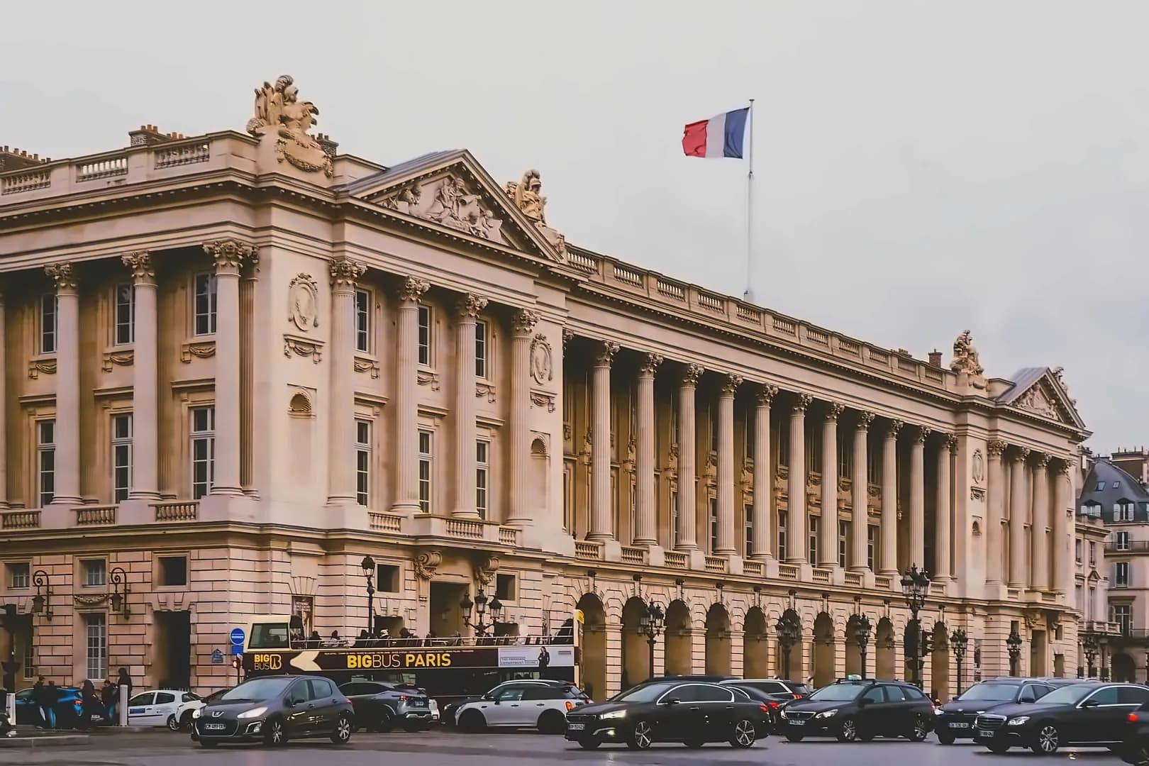France Backs Euro Stablecoins as Qivalis Targets 2026 Launch