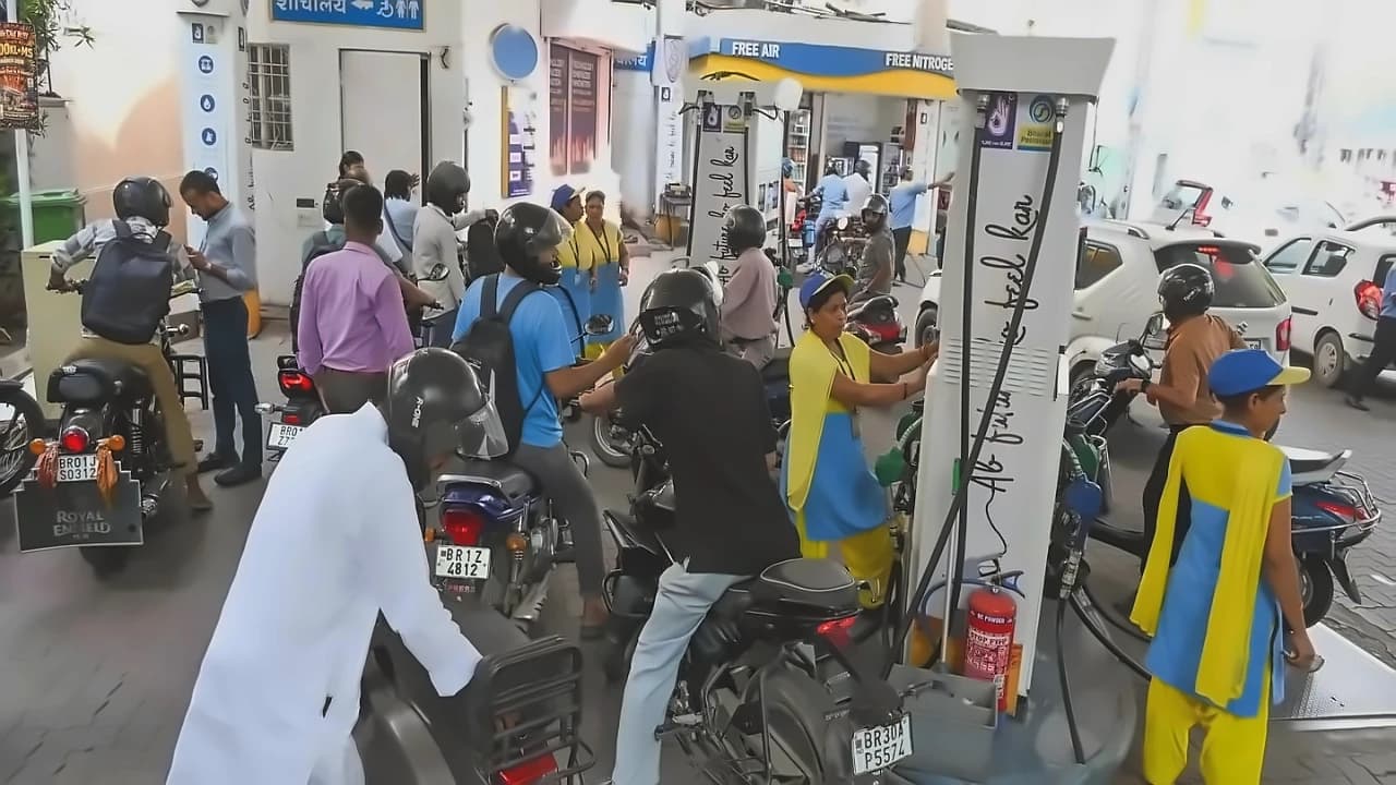 Fuel prices rise 3rd time in 10 days, PSUs face ₹13/litre loss