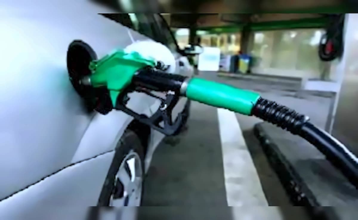 Fuel Prices Rise ₹7.5/Litre: Petrol at ₹102.12, Diesel at ₹95.20