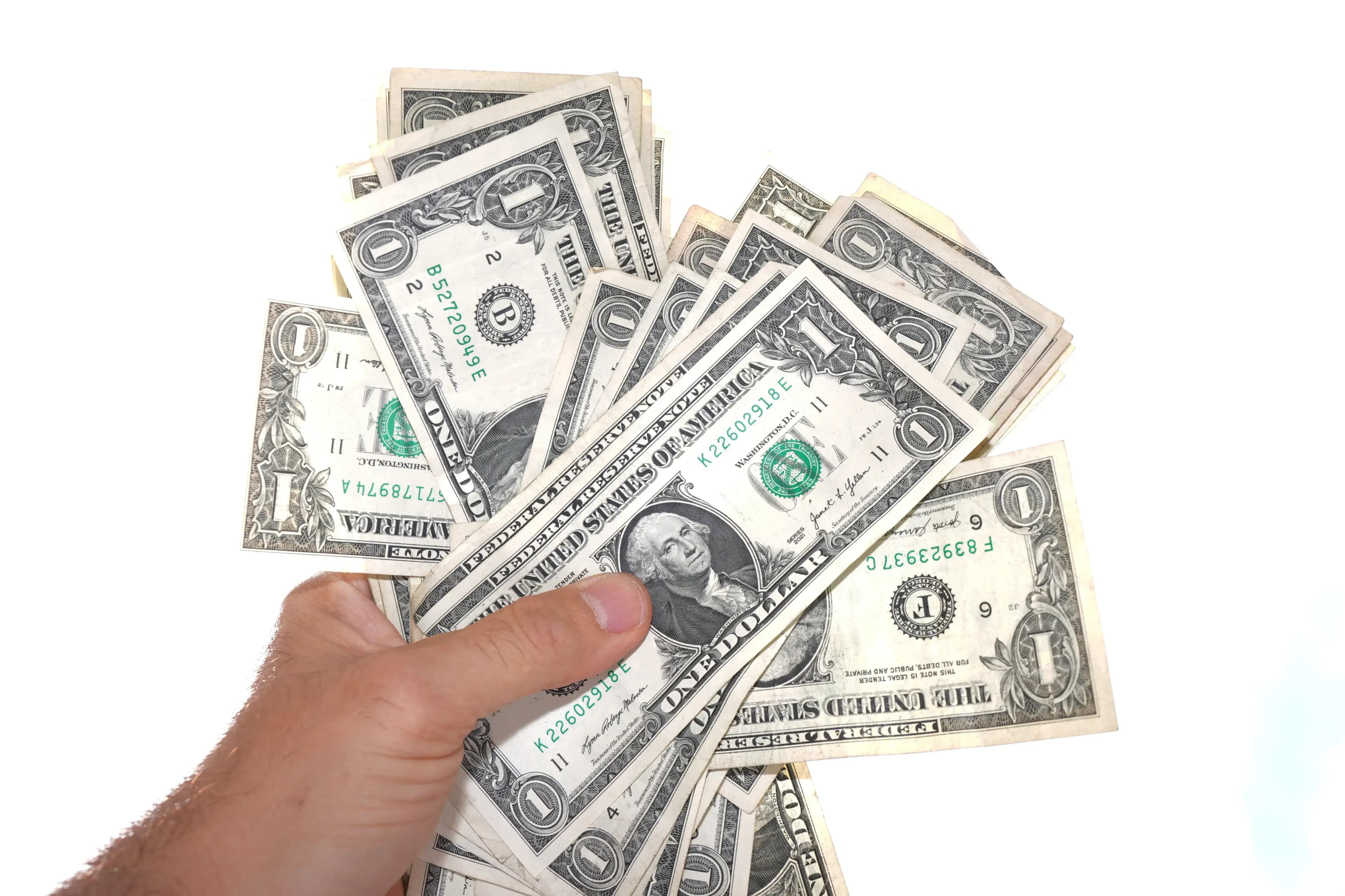 GBP/USD Holds Near 1.3200 as Dollar Retreats from 18-Month High