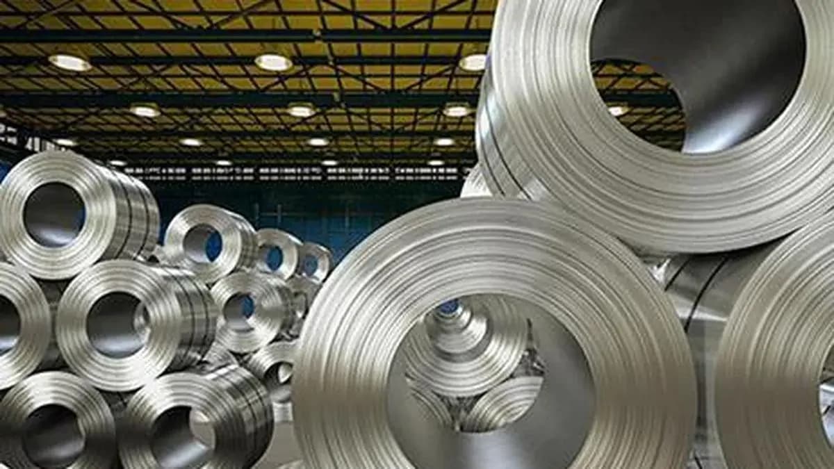 Global steel output drops 4.2% in March as China leads decline