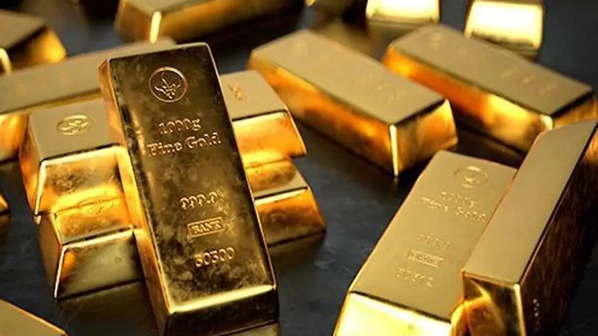 Gold futures surge ₹380 to ₹1.45 lakh/10g amid US-Iran peace talks