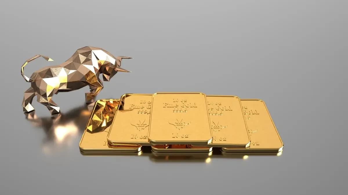 Gold Extends Losing Streak to Four Weeks as Fed Rate Hike Bets Intensify